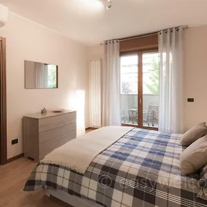  Appartamento Easy Welcome Casa Rosada Italia